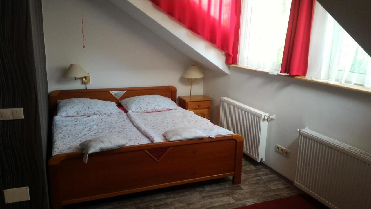 Patak28 Apartmanok Шопрон Экстерьер фото
