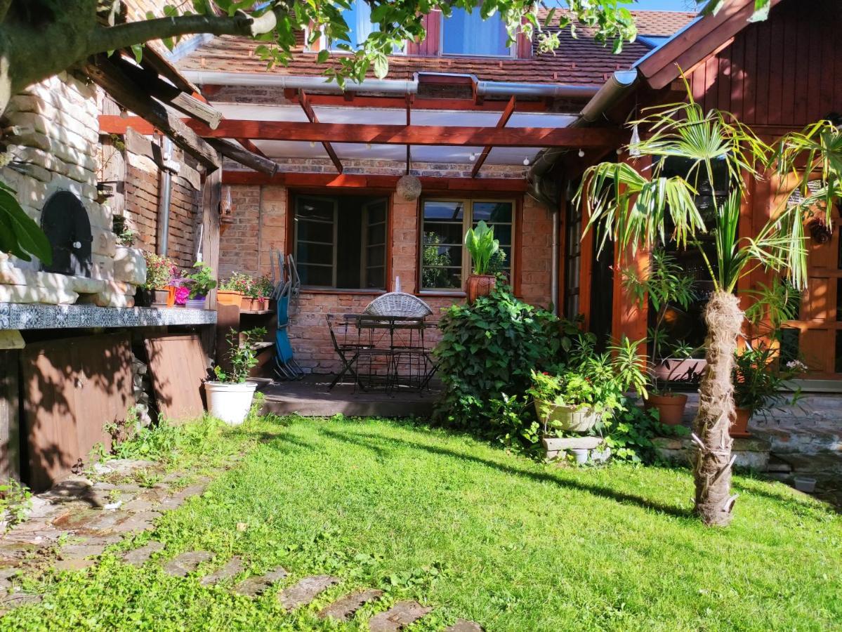 Patak28 Apartmanok Шопрон Экстерьер фото