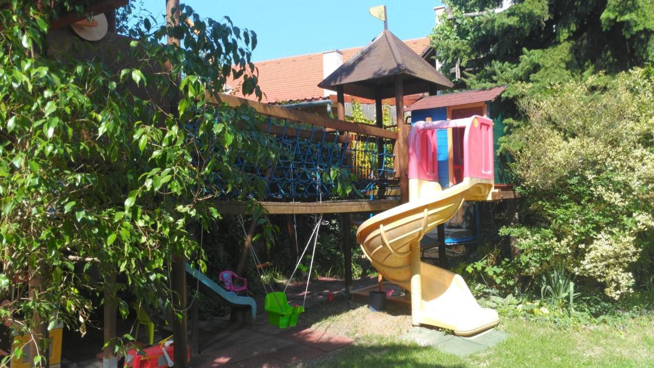 Patak28 Apartmanok Шопрон Экстерьер фото